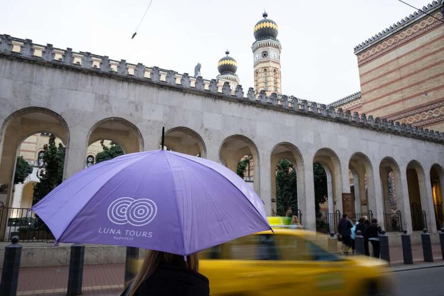 Private Jewish Quarter Walking Tour with Synagogue entry - Key highlights to focus on