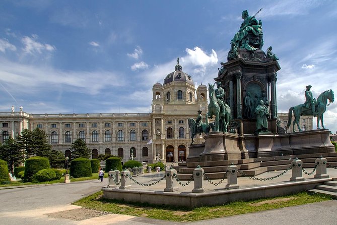 Private Scenic Transfer from Budapest to Vienna with 4h of Sightseeing - Value and Price: When $284.97 Per Person Makes Sense