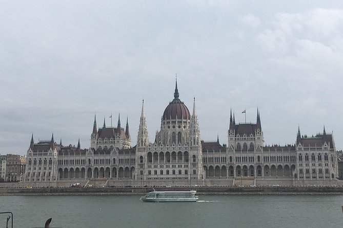 Private Tour Around Budapest - Gellért Hill panorama: end with the view, not the map