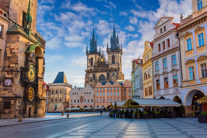 Private transfer from Budapest to Prague with 2h for sightseeing - How much is $443.60 per person, and is it worth it?