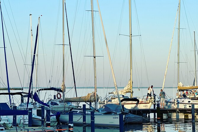 Sailing at Lake Balaton - Safety on a wind day: life vests and sensible boundaries