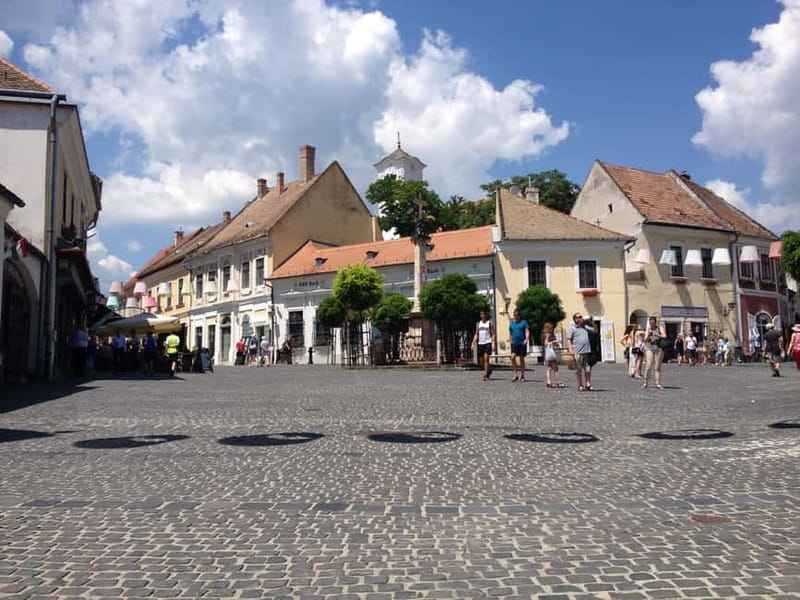 Szentendre: self-guided bicycle tour from Budapest - Margaret Island to Old Buda: cobblestones and historic streets