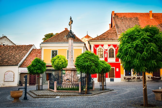 Szentendre the Artists Village Half-Day Tour from Budapest - Szentendre on foot: churches, craft shops, and that hilltop view