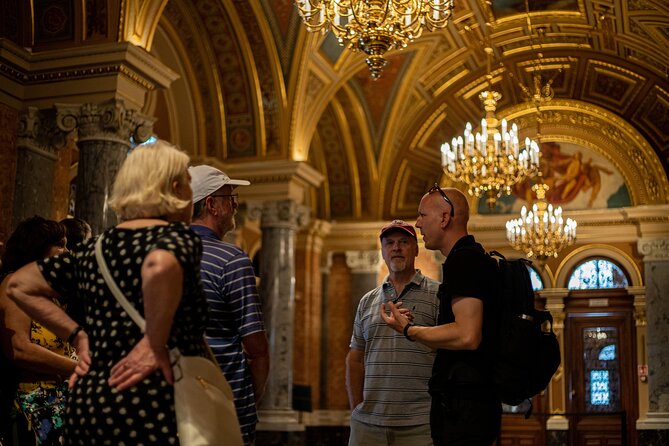 The Grand Budapest: Private Half Day Guided Tour by Car - A 3-hour highlights circuit by private car