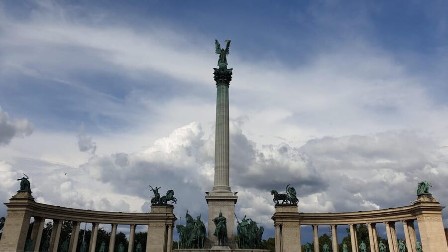 The Ultimate Private Kickstart Tour of Budapest - Heroes’ Square to City Park: where Budapest’s story starts