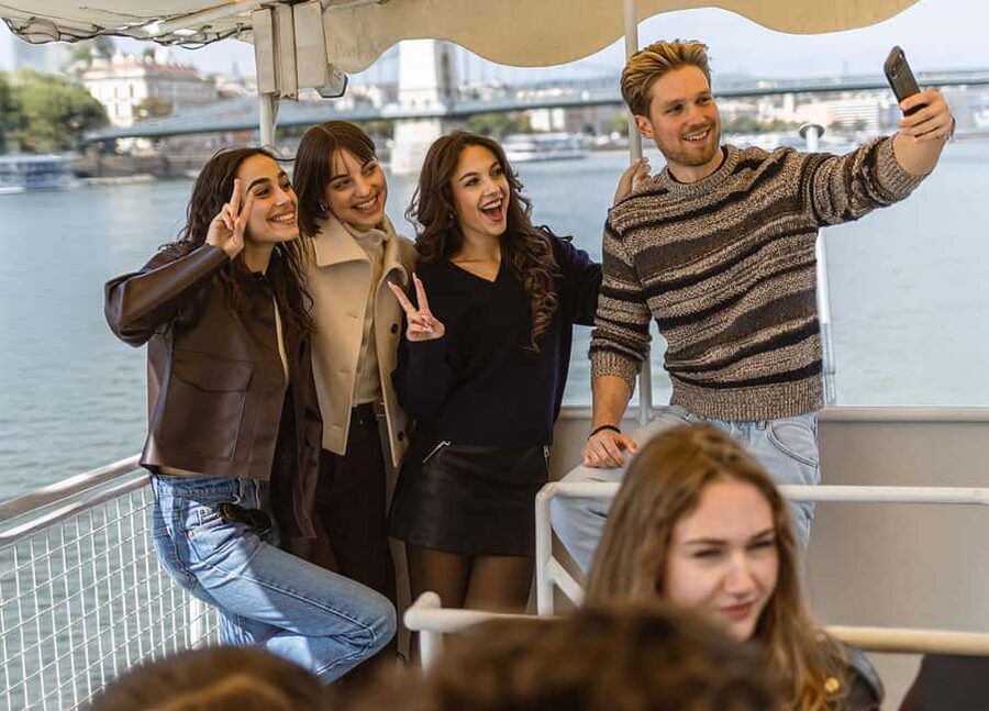 Unlimited Mulled Wine Cruise - Should You Book the Unlimited Mulled Wine Cruise?