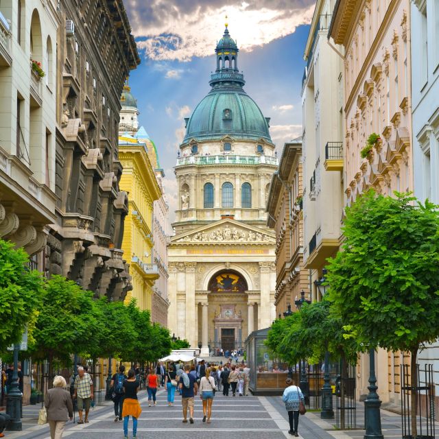 Vienna: Budapest Day Trip - Heroes’ Square and Fisherman’s Bastion, the Danube views you came for