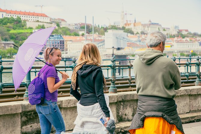 Walking Tour Budapest incl. the Shoes on the Danube Bank - Gresham Palace and the Hungarian Academy of Sciences Stop-That-Teaches