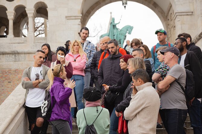 Walking tour in the Buda Castle incl. Fisherman's Bastion - Arpad Toth Promenade (Setany): views and local chatter